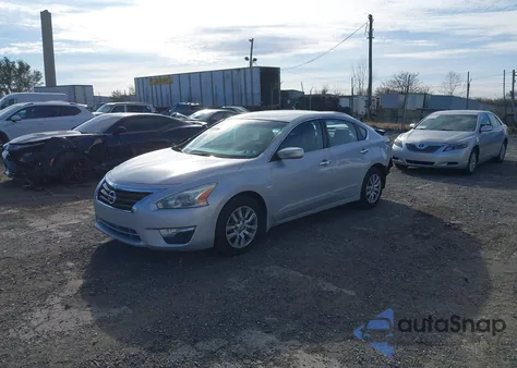2015 Nissan Altima 2.5 S z USA, uszkodzony, nr VIN 1N4AL3AP9FN400178